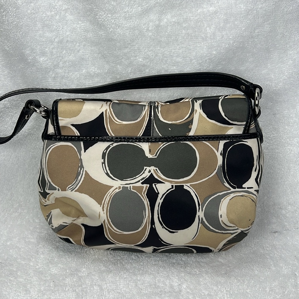 Coach Ashley Signature Scarf Print Satin Shoulder Bag EUC - Picture 3 of 10